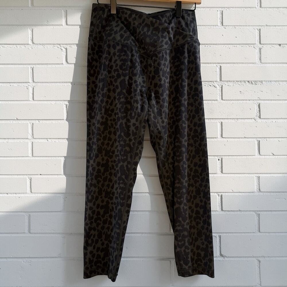Victoria's Secret High Rise Leopard Print Leggings Size 14 Black Gray Yoga